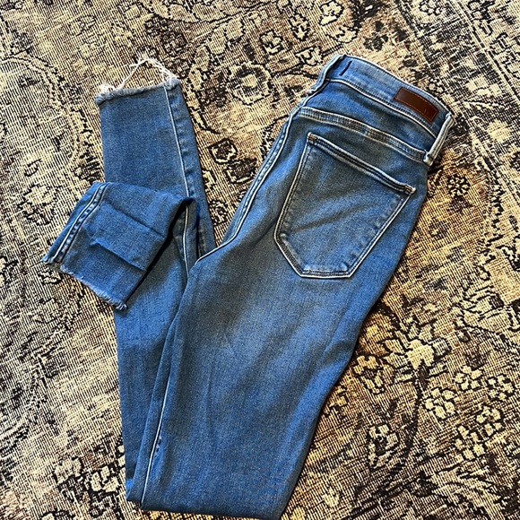 Abercrombie and Fitch high rise Jean legging - Picture 4 of 5